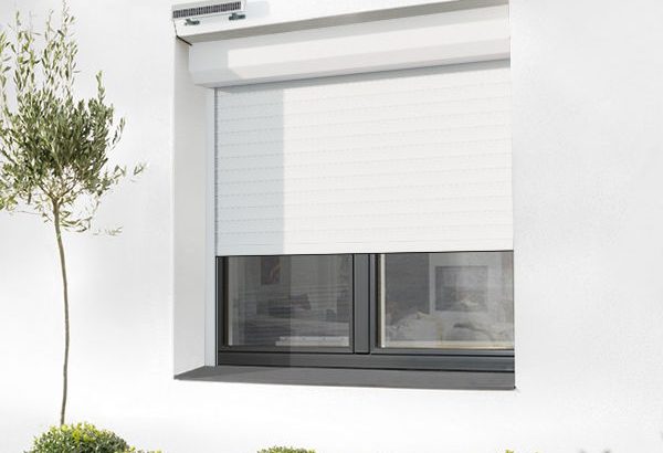 Solar Roller Shutters: Features and Operation