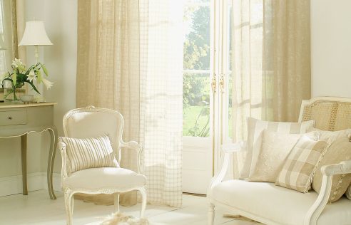 13 Curtain-Styles For Living Room Renovation