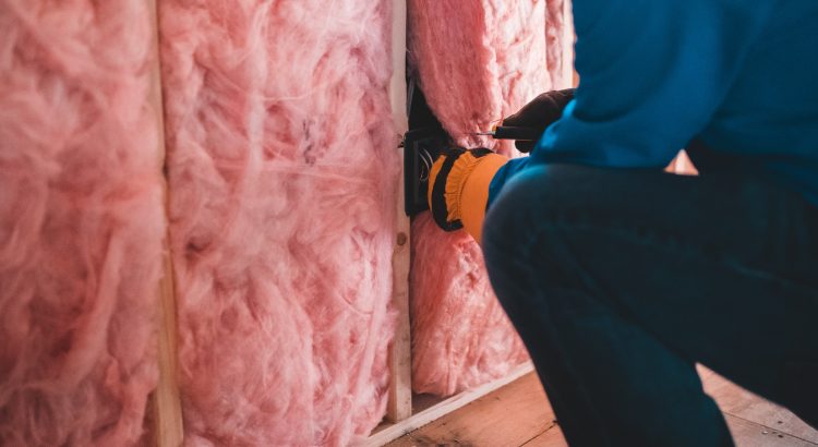How To Choose A Professional In Insulation Work?