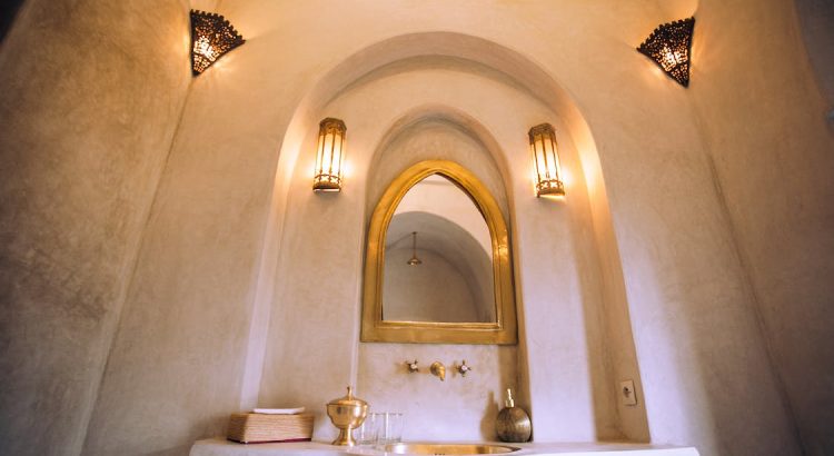 What Makes a Charming Oriental Bathroom
