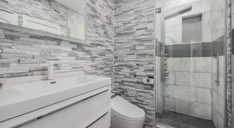 How to Choose Your Bathroom Wall Cladding