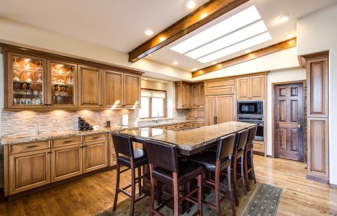 Choosing the Right Floor for Your Kitchen: A Comprehensive Guide