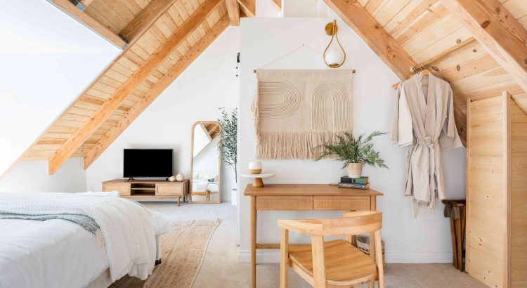 Transforming Your Small Bedroom into a Serene Minimalist Oasis